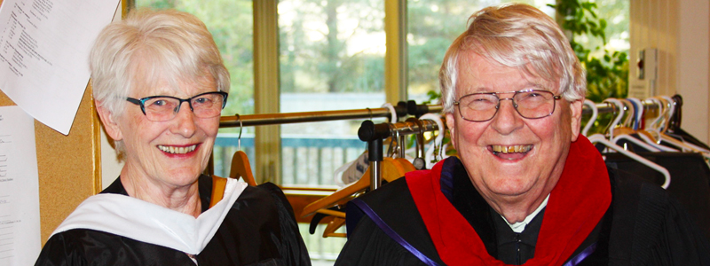2 People in Robes. 12x450